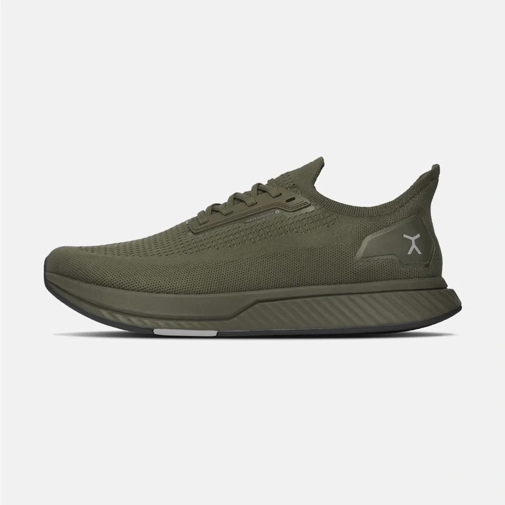 Lux Unisex Adapt Waterproof Runner Athletic Shoes